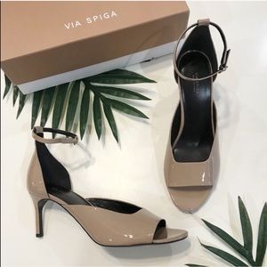Via Spiga Jennie Nude Patent Heels